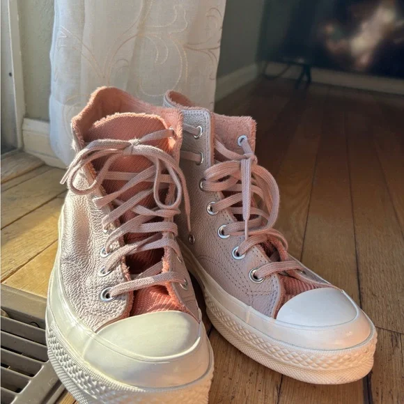 Converse Chuck 70 Counter Climate Leather High Top – Worn Once! - Picture 3 of 8